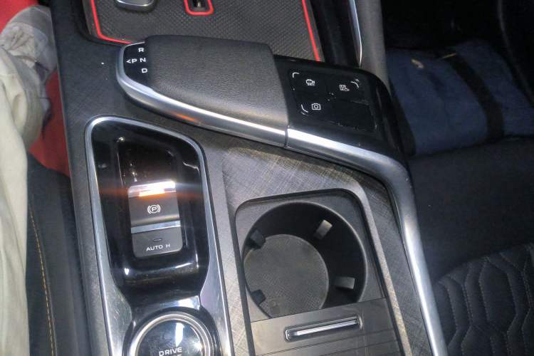 Used CHANGAN UNI-T 2022 1.5T Prestige Version Gear Lever