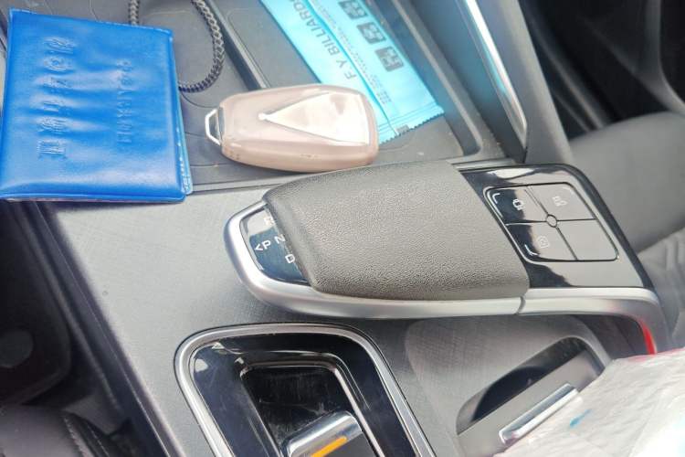Used CHANGAN UNI-T 2022 1.5T Prestige Version Gear Lever