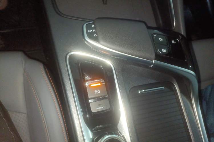 Used CHANGAN UNI-T 2022 1.5T Prestige Version Gear Lever
