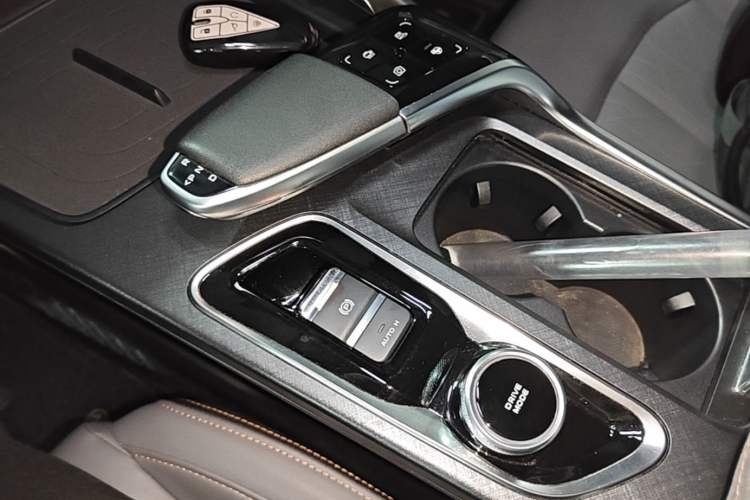 Used CHANGAN UNI-T 2022 1.5T Flagship Edition Gear Lever