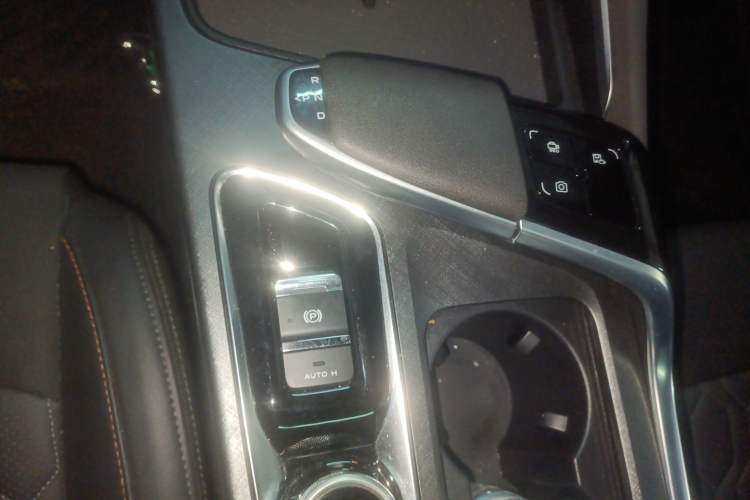 Used CHANGAN UNI-T 2022 1.5T Prestige Version Gear Lever