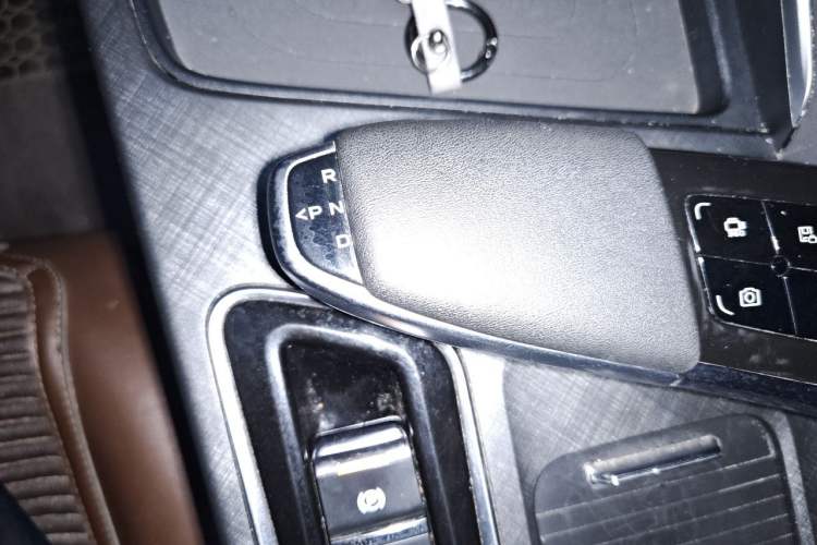 Used CHANGAN UNI-T 2022 1.5T Flagship Edition Gear Lever