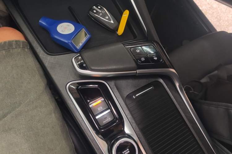 Used CHANGAN UNI-T 2022 1.5T Flagship Edition Gear Lever