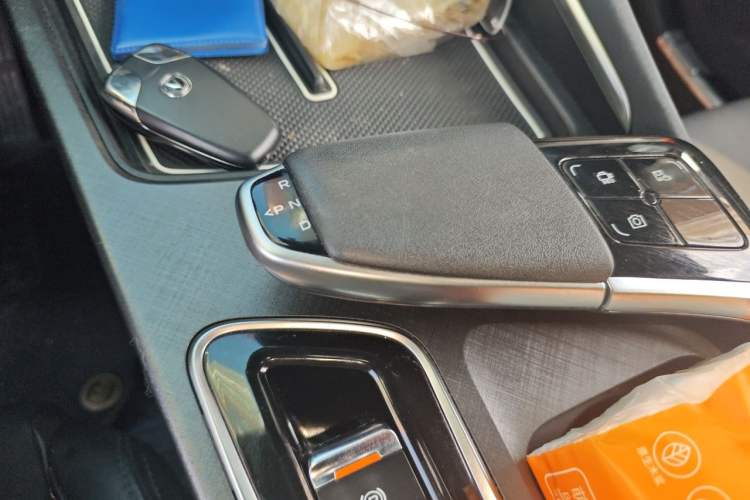 Used CHANGAN UNI-T 2022 1.5T Sport Edition Premium Version Gear Lever