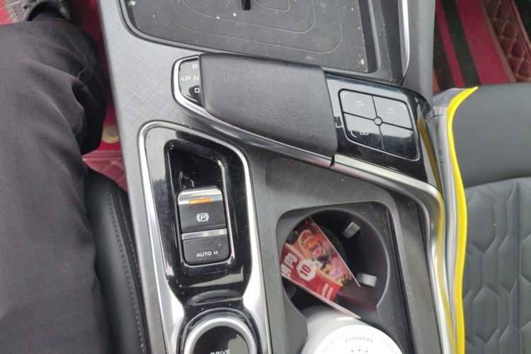 Used CHANGAN UNI-T 2022 2.0T Flagship Edition Gear Lever