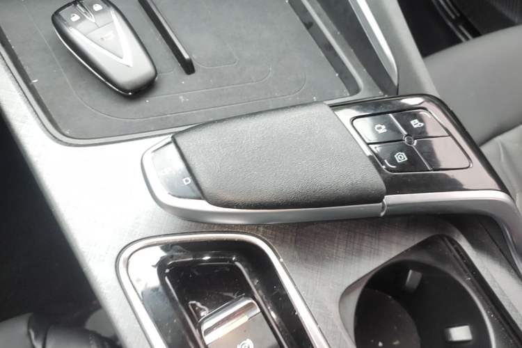 Used CHANGAN UNI-T 2022 2.0T Prestige Version Gear Lever