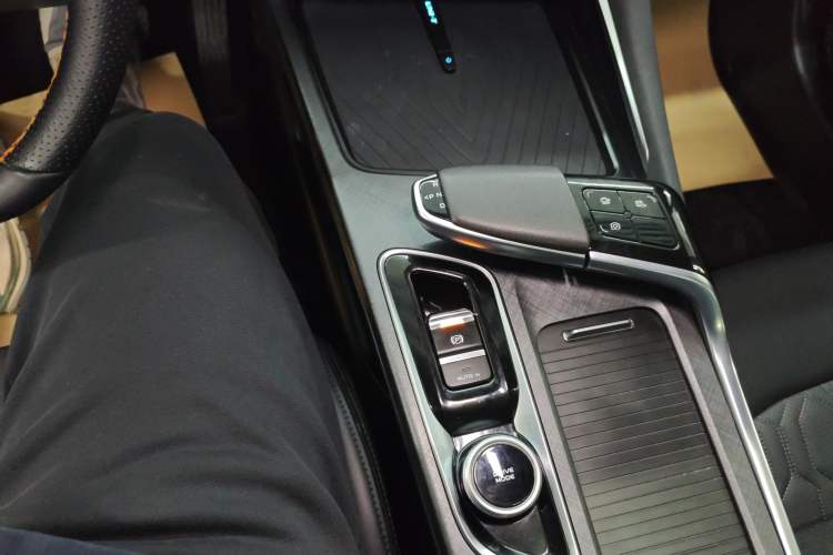 Used CHANGAN UNI-T 2022 1.5T Prestige Version Gear Lever