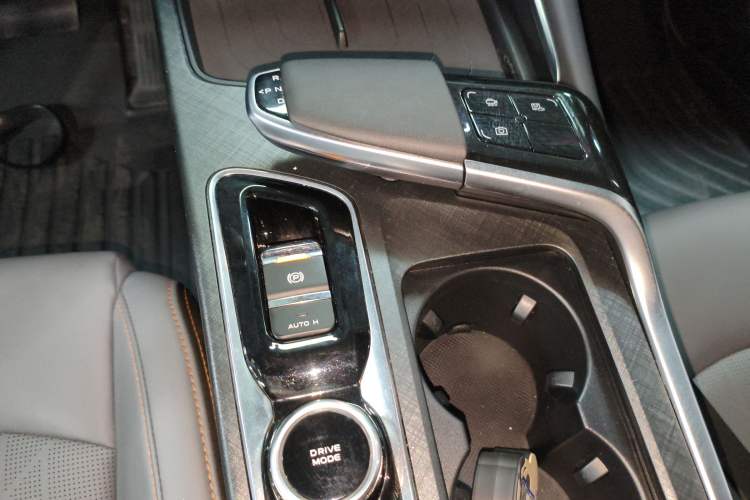 Used CHANGAN UNI-T 2022 1.5T Prestige Version Gear Lever
