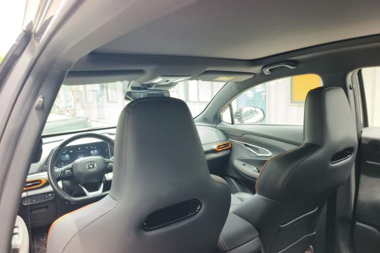 Used CHANGAN UNI-T 2022 1.5T Prestige Version Headliner