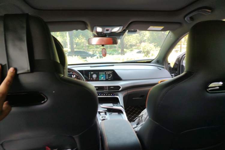 Used CHANGAN UNI-T 2022 1.5T Prestige Version Headliner
