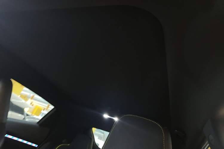 Used CHANGAN UNI-T 2022 1.5T Sport Edition Flagship Version Headliner