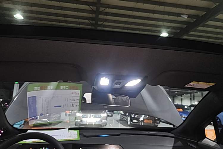 Used CHANGAN UNI-T 2022 1.5T Prestige Version Headliner