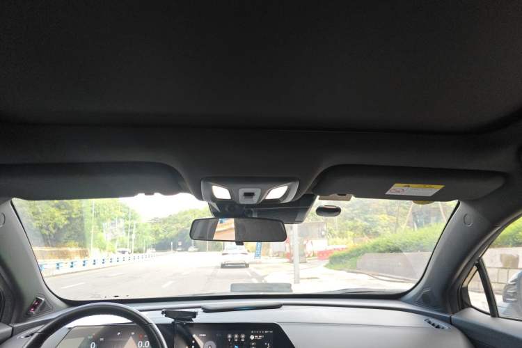 Used CHANGAN UNI-T 2022 1.5T Prestige Version Headliner