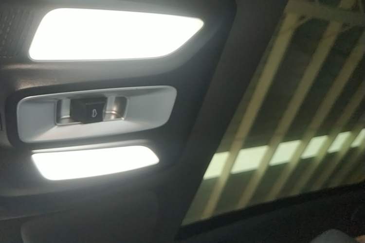 Used CHANGAN UNI-T 2022 1.5T Prestige Version Headliner