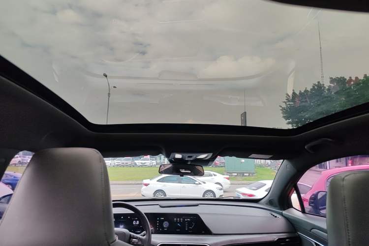 Used CHANGAN UNI-T 2022 1.5T Prestige Version Headliner
