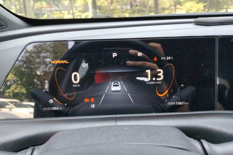 Used CHANGAN UNI-T 2022 1.5T Prestige Version Instrument Cluster