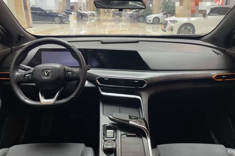 Used CHANGAN UNI-T 2022 2.0T Prestige Version Interior 1