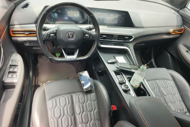 Used CHANGAN UNI-T 2022 1.5T Prestige Version Interior 2