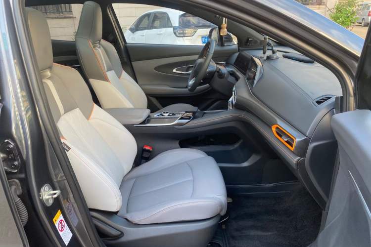 Used CHANGAN UNI-T 2022 1.5T Luxury Edition Interior 2