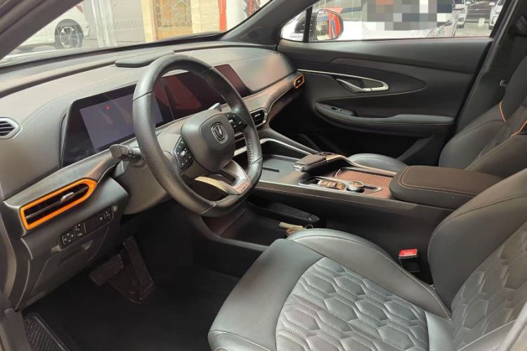 Used CHANGAN UNI-T 2022 2.0T Prestige Version Interior 2