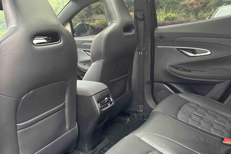 Used CHANGAN UNI-T 2022 1.5T Prestige Version Interior 2