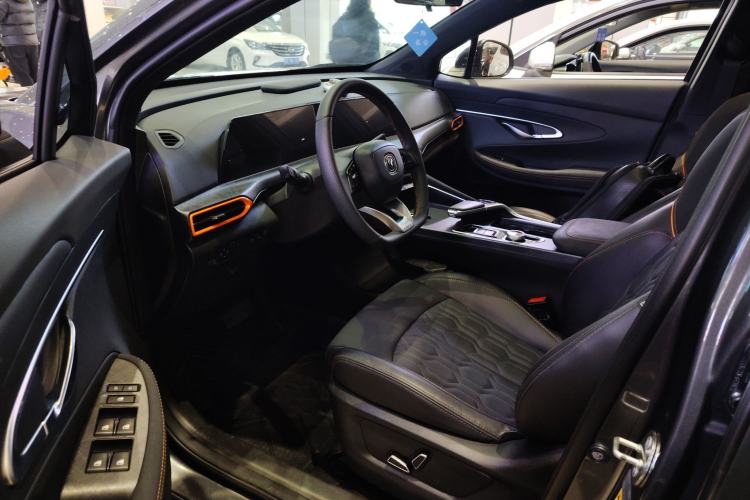Used CHANGAN UNI-T 2022 1.5T Luxury Edition Interior 3