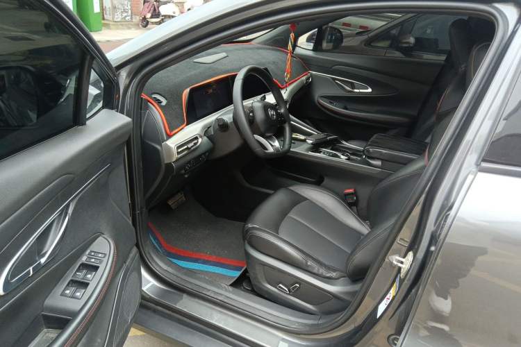 Used CHANGAN UNI-T 2022 1.5T Excellence Model Interior 3