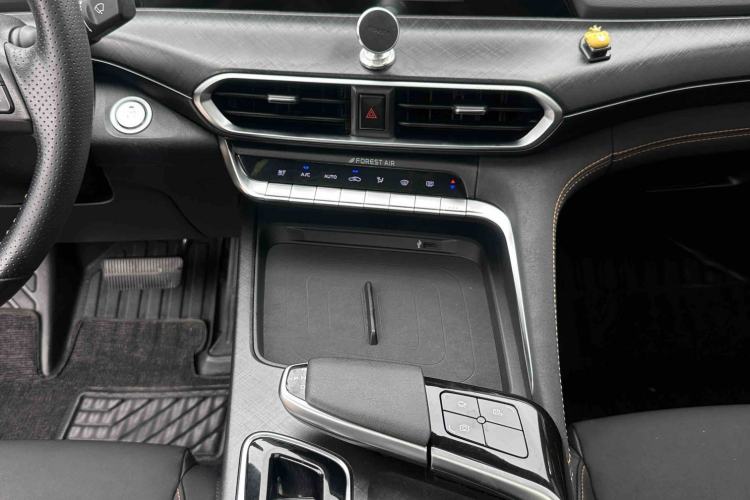 Used CHANGAN UNI-T 2022 1.5T Prestige Version Interior 3