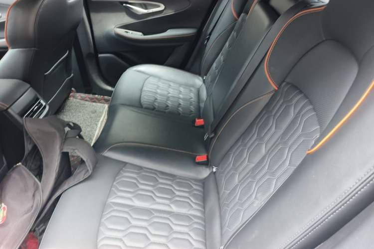Used CHANGAN UNI-T 2022 1.5T Prestige Version Interior 4
