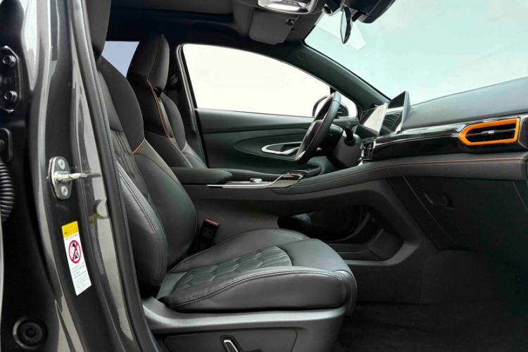 Used CHANGAN UNI-T 2022 1.5T Sport Edition Flagship Version Interior 4
