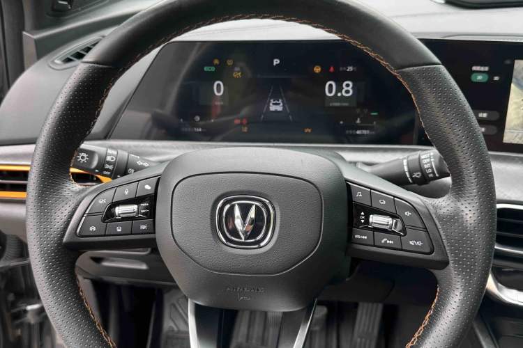 Used CHANGAN UNI-T 2022 1.5T Prestige Version Interior 5