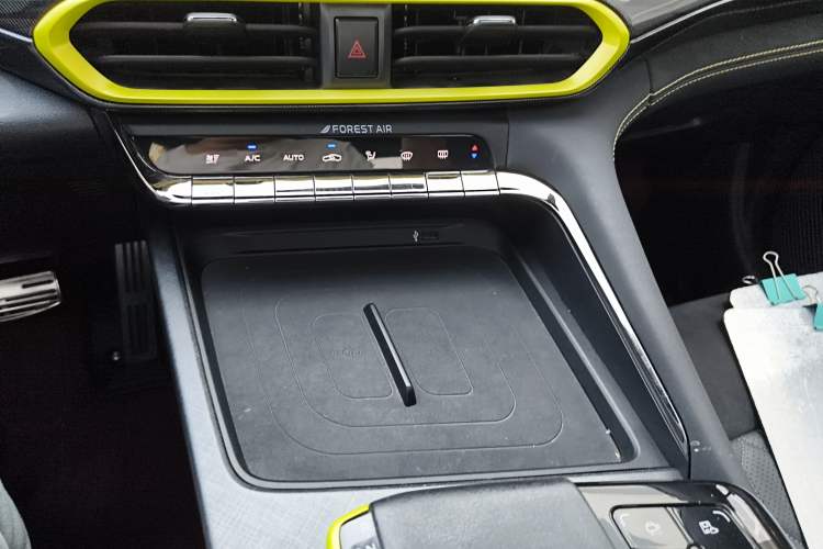 Used CHANGAN UNI-T 2022 1.5T Sport Edition Flagship Version Interior 6