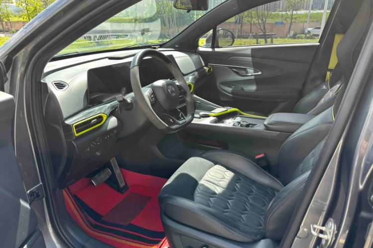 Used CHANGAN UNI-T 2022 1.5T Sport Edition Flagship Version Interior 6