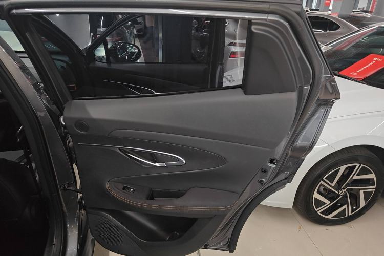 Used CHANGAN UNI-T 2022 1.5T Prestige Version Interior 6