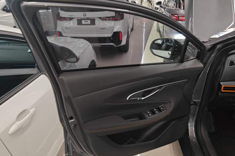 Used CHANGAN UNI-T 2022 1.5T Prestige Version Interior 7