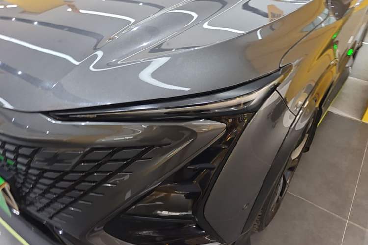 Used CHANGAN UNI-T 2022 1.5T Sport Edition Flagship Version Left Front Headlight