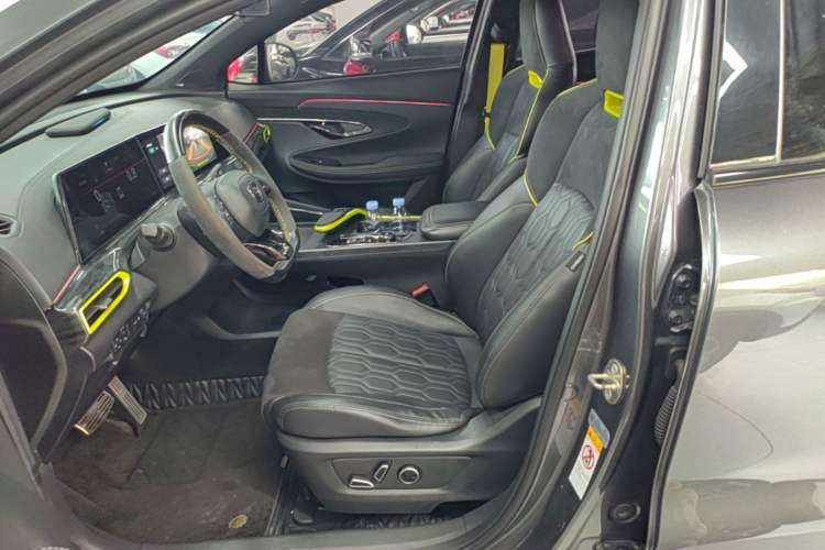 Used CHANGAN UNI-T 2022 1.5T Sport Edition Flagship Version Left Front Seat