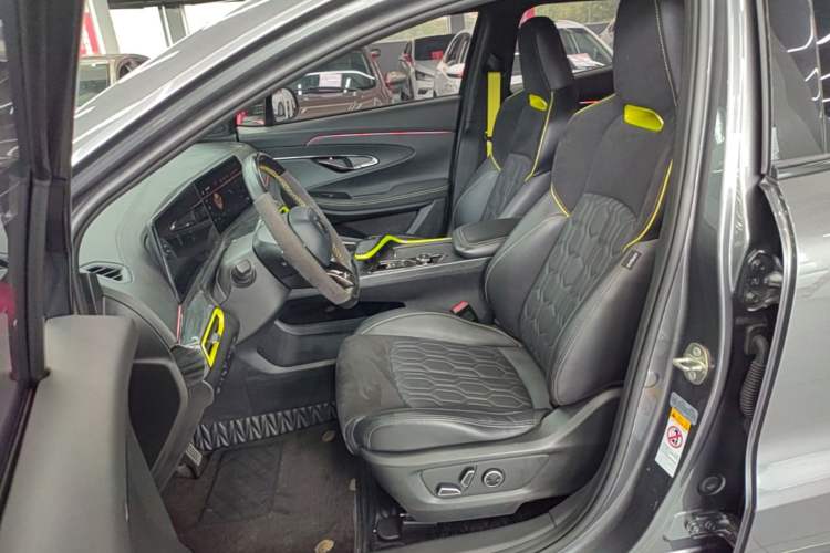 Used CHANGAN UNI-T 2022 1.5T Sport Edition Flagship Version Left Front Seat