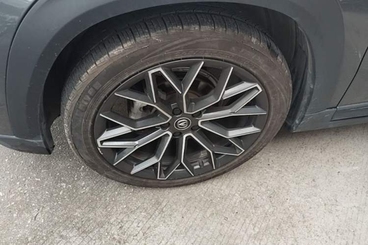 Used CHANGAN UNI-T 2022 1.5T Prestige Version Left Front Wheel Hub