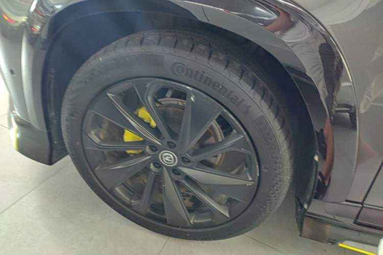 Used CHANGAN UNI-T 2022 1.5T Sport Edition Flagship Version Left Front Wheel Hub