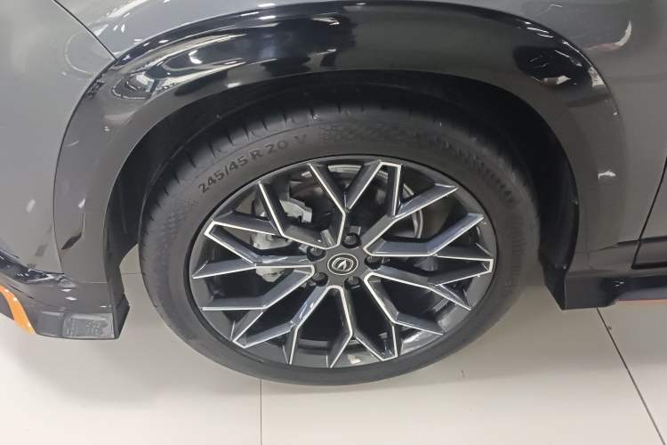Used CHANGAN UNI-T 2022 1.5T Luxury Edition Left Front Wheel Hub