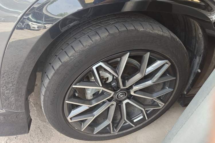Used CHANGAN UNI-T 2022 1.5T Prestige Version Left Front Wheel Hub