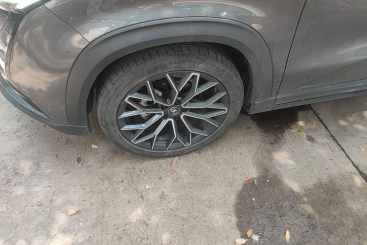 Used CHANGAN UNI-T 2022 1.5T Prestige Version Left Front Wheel Hub