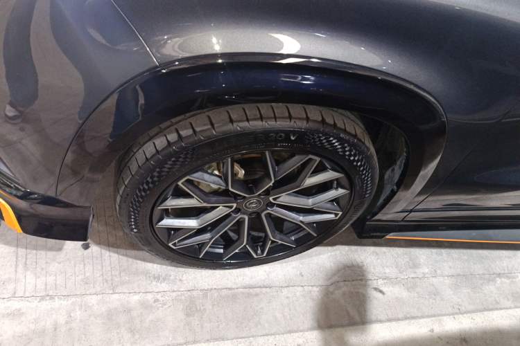 Used CHANGAN UNI-T 2022 1.5T Prestige Version Left Front Wheel Hub