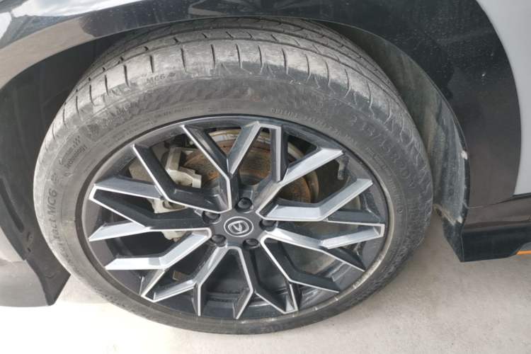 Used CHANGAN UNI-T 2022 1.5T Sport Edition Premium Version Left Front Wheel Hub