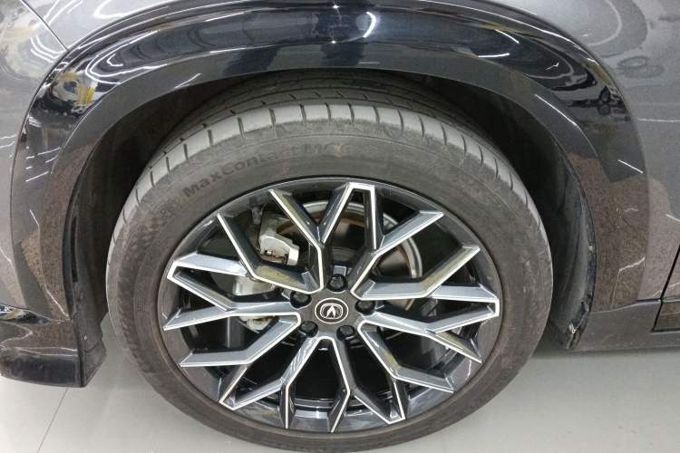 Used CHANGAN UNI-T 2022 1.5T Luxury Edition Left Front Wheel Hub