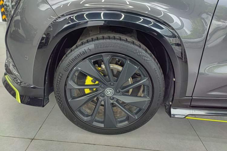 Used CHANGAN UNI-T 2022 1.5T Sport Edition Flagship Version Left Front Wheel Hub