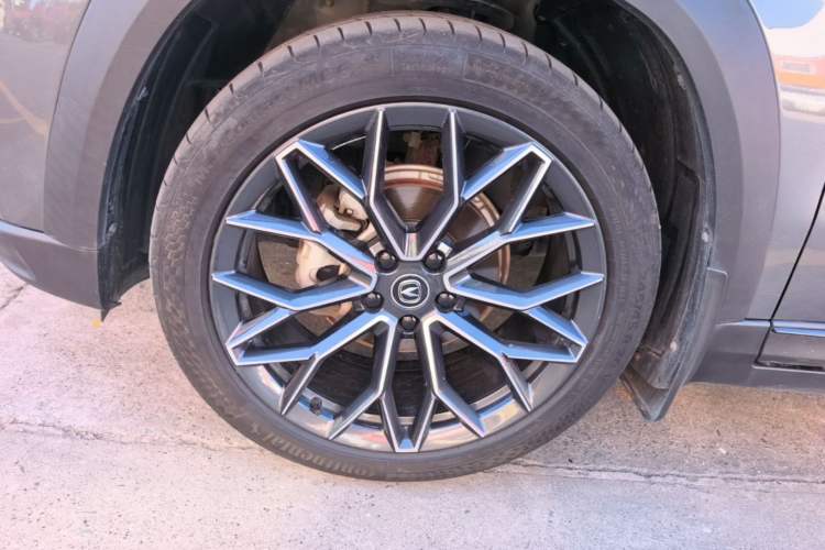 Used CHANGAN UNI-T 2022 1.5T Prestige Version Left Front Wheel Hub