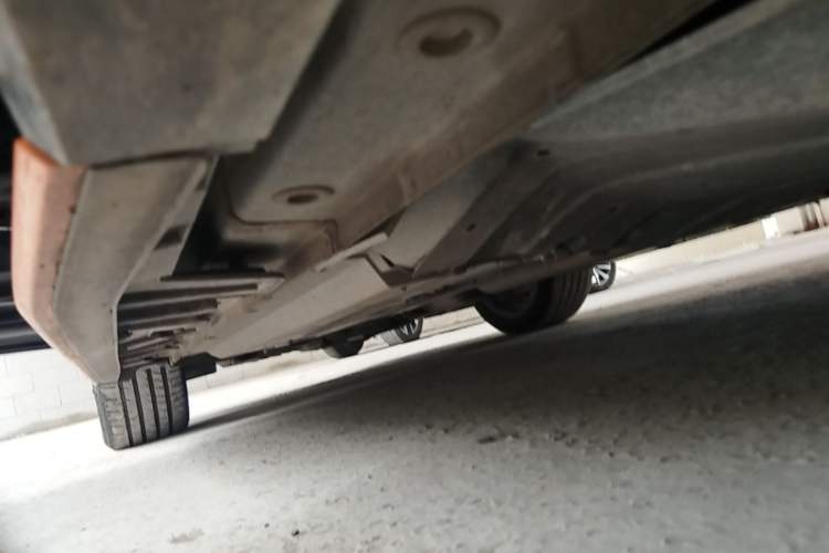 Used CHANGAN UNI-T 2022 2.0T Sport Edition Premium Version Left Side Sill
