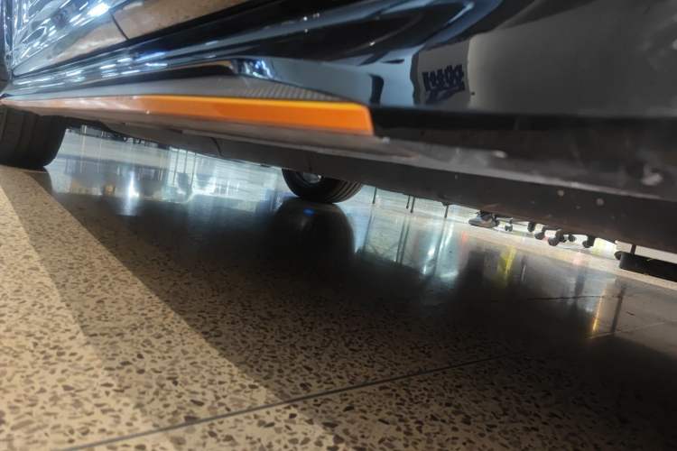 Used CHANGAN UNI-T 2022 1.5T Sport Edition Premium Version Left Side Sill